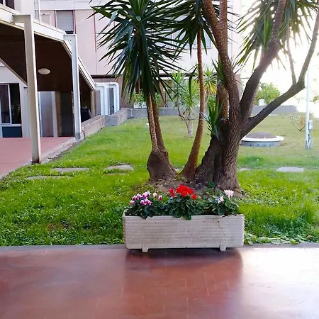 Ecohouse & Bioveg Cafe 3*